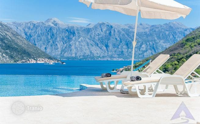1-Bedroom Apartment with Garden in Morinj, Montenegro, photo 2