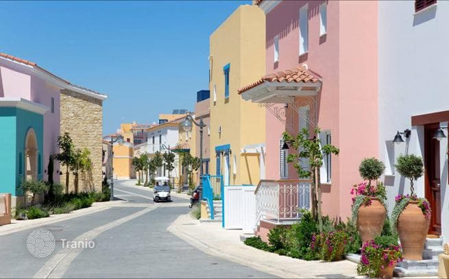 2–4-Bedroom Villa in Exclusive Waterfront Resort, Cyprus, photo 2