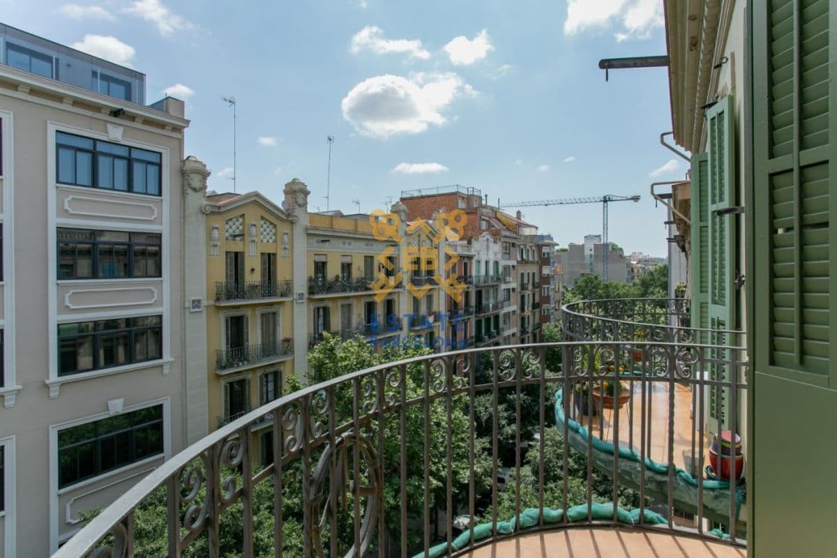 Квартира в Барселоне, Испания, 99 м²