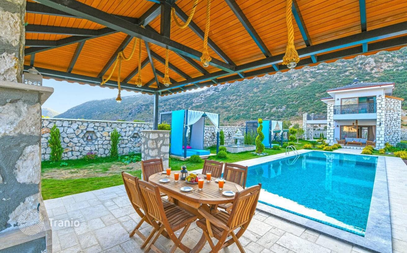 2-Bedroom (2+1) Furnished House with Large Garden in Kalkan, Kas, photo 2