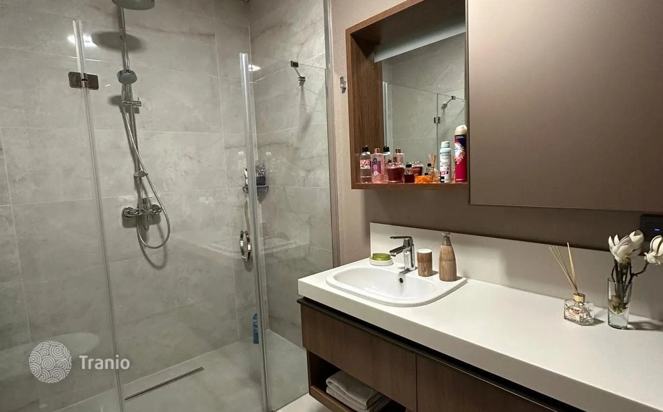 1-Bedroom Apartment in Sariyer, Istanbul, photo 3