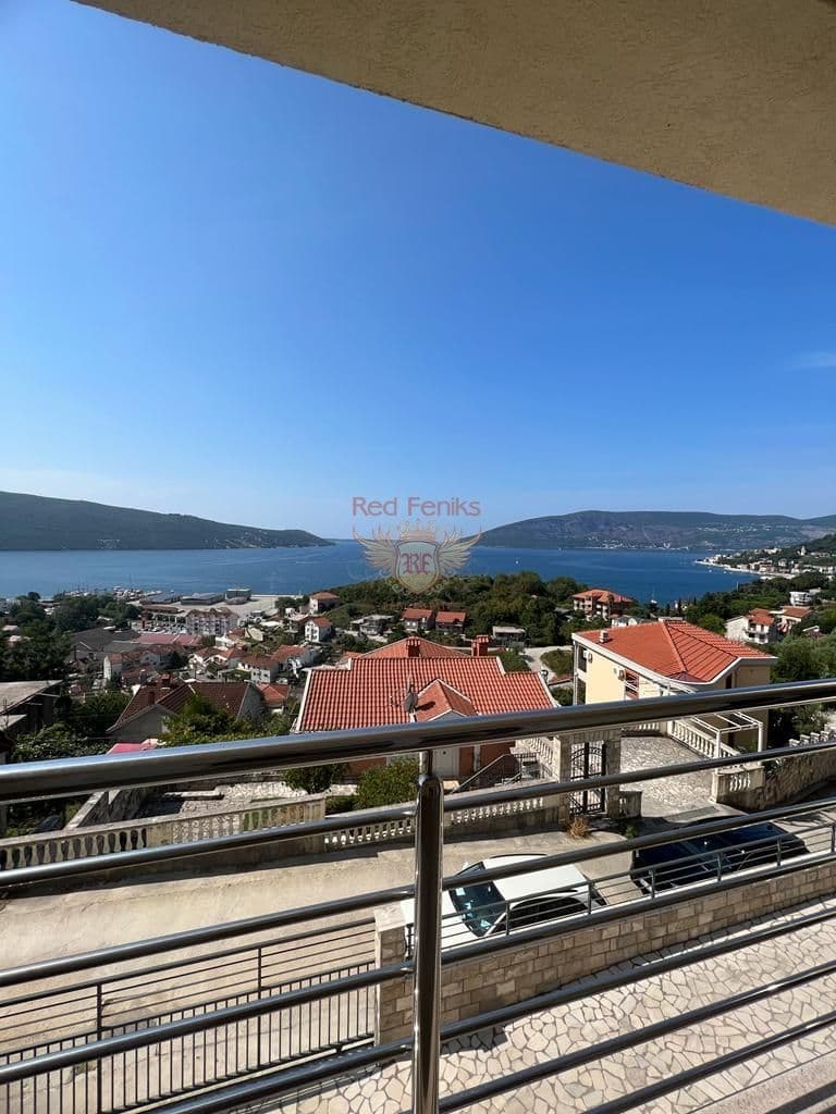 Квартира в Херцег-Нови, Черногория, 84 м²
