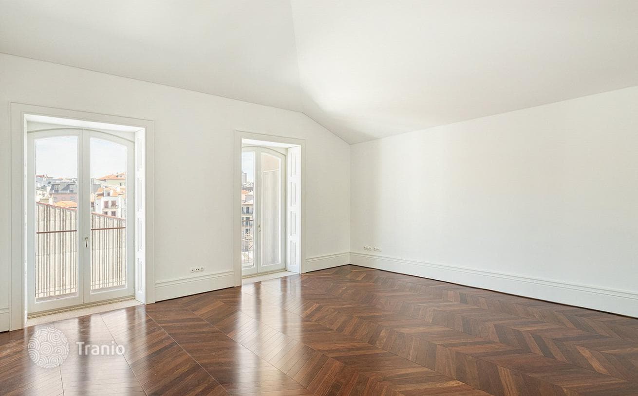 Furnished Apartment with Balcony in Porto, Portugal, photo 4