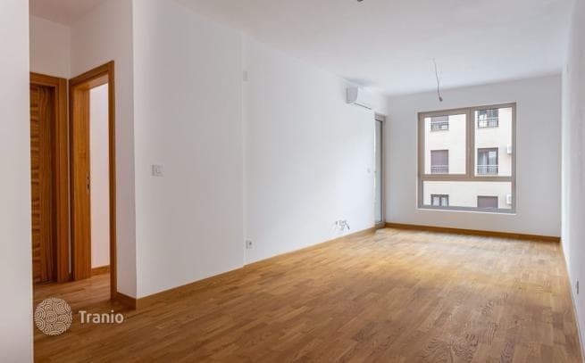 1-Bedroom Apartment with Sea View in Becici, Budva, photo 3