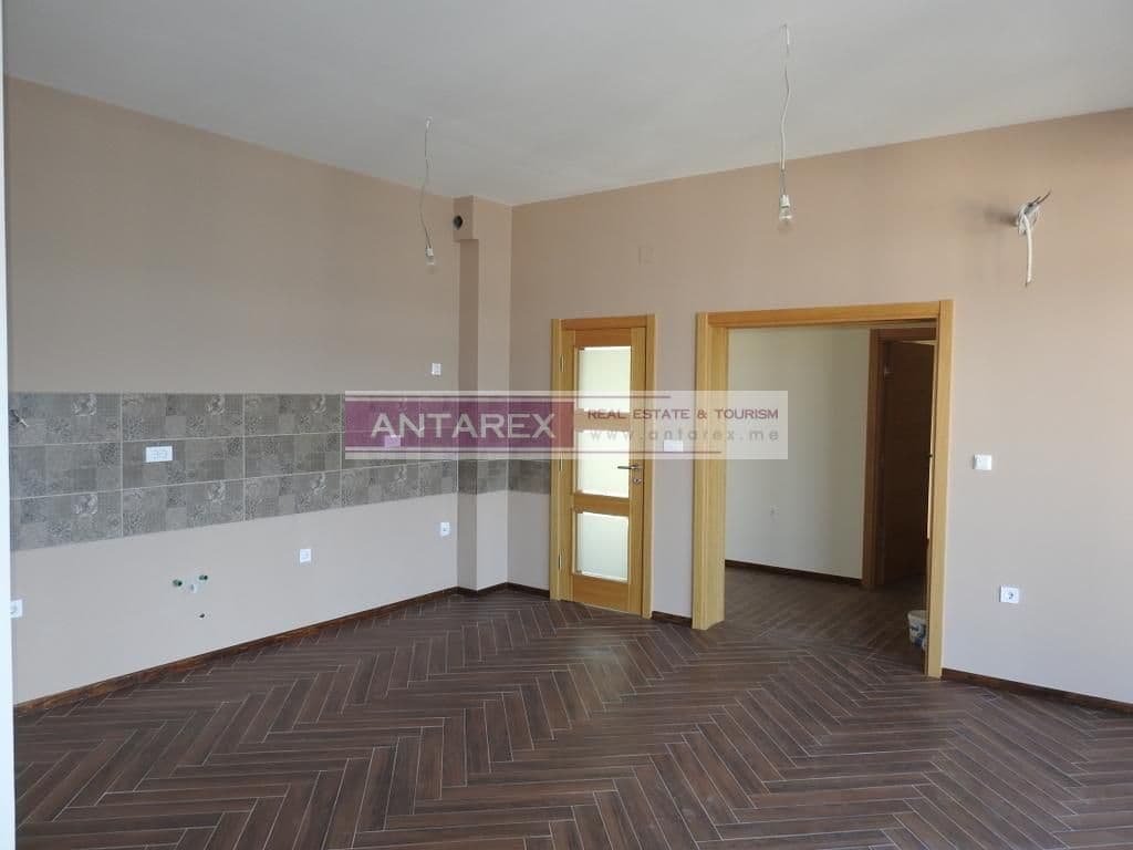Апартаменты в Херцег-Нови, Черногория, 83 м², фото 3