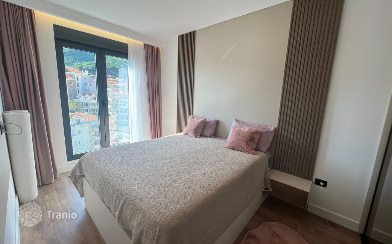 1-Bedroom Apartment with Sea View in Becici, Budva, photo 5