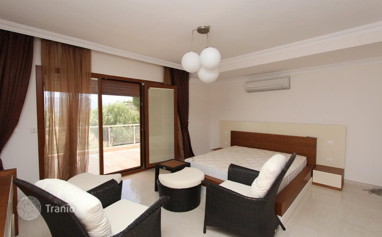 3-Bedroom Villa with Sea View 200 m from the Beach in Bodrum