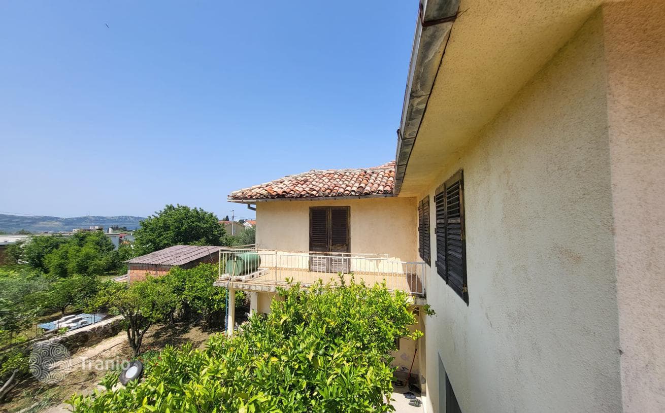 2-Bedroom House with Mountain View in Stari Bar, Montenegro, photo 2