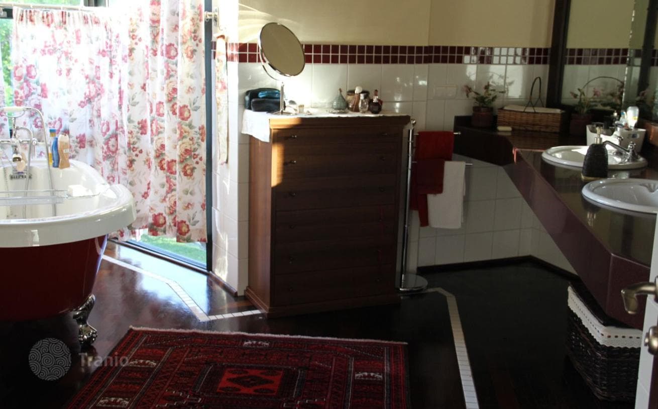 4-Bedroom Villa in Kemer, Turkey