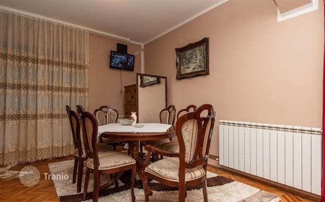 3-Bedroom House with Apartments 400 m from the Beach in Sutomoré, Bar, photo 2