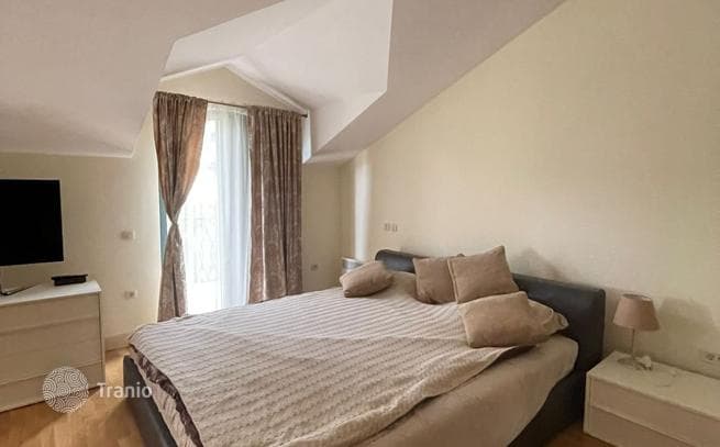 3-Bedroom Furnished House with Shared Pool in Lastva Grbaljska, Budva, photo 2