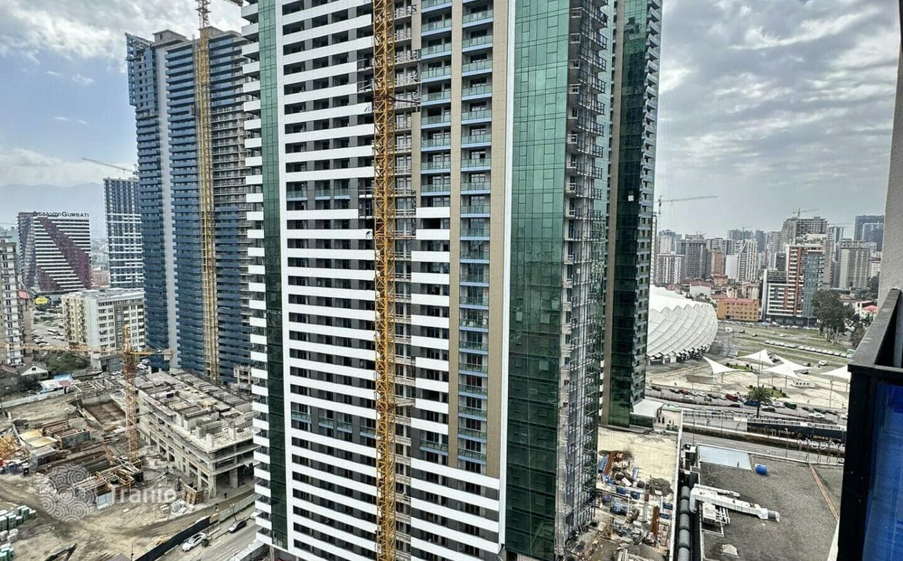 1-Bedroom Apartment with Sea View in Batumi, photo 5