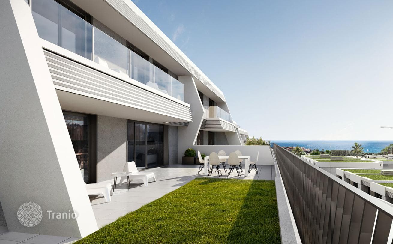 2-Bedroom Villa with Gardens and Terraces in Marbella, photo 2