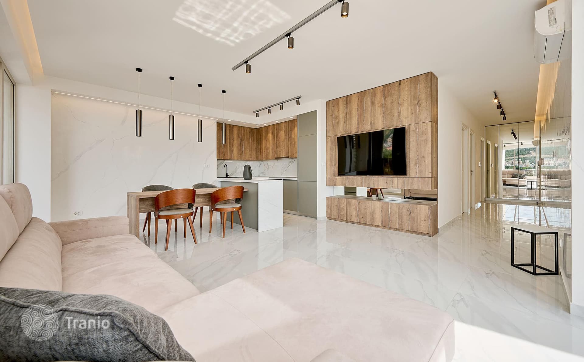 1-Bedroom Apartment with Sea View in Budva, photo 4