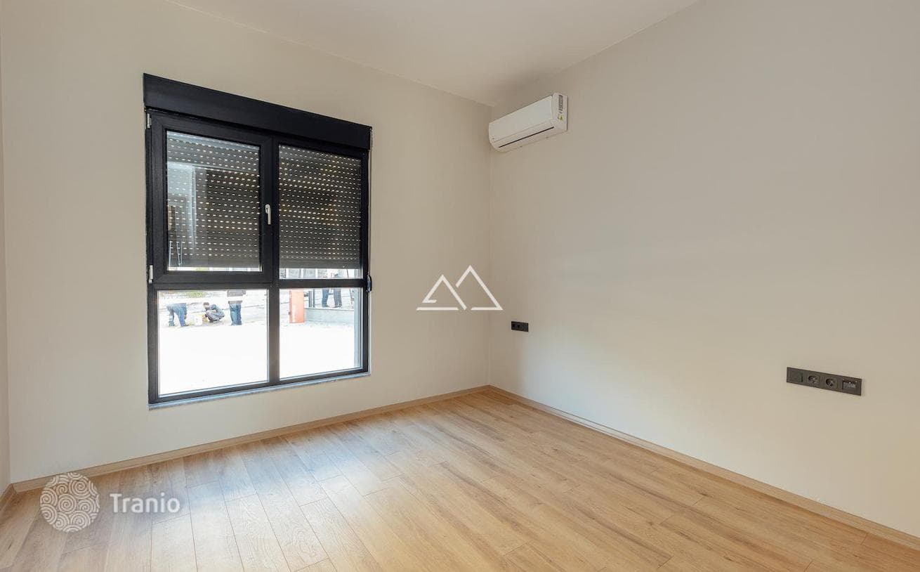 3-Bedroom Apartment with Sea View in Herceg Novi, photo 5