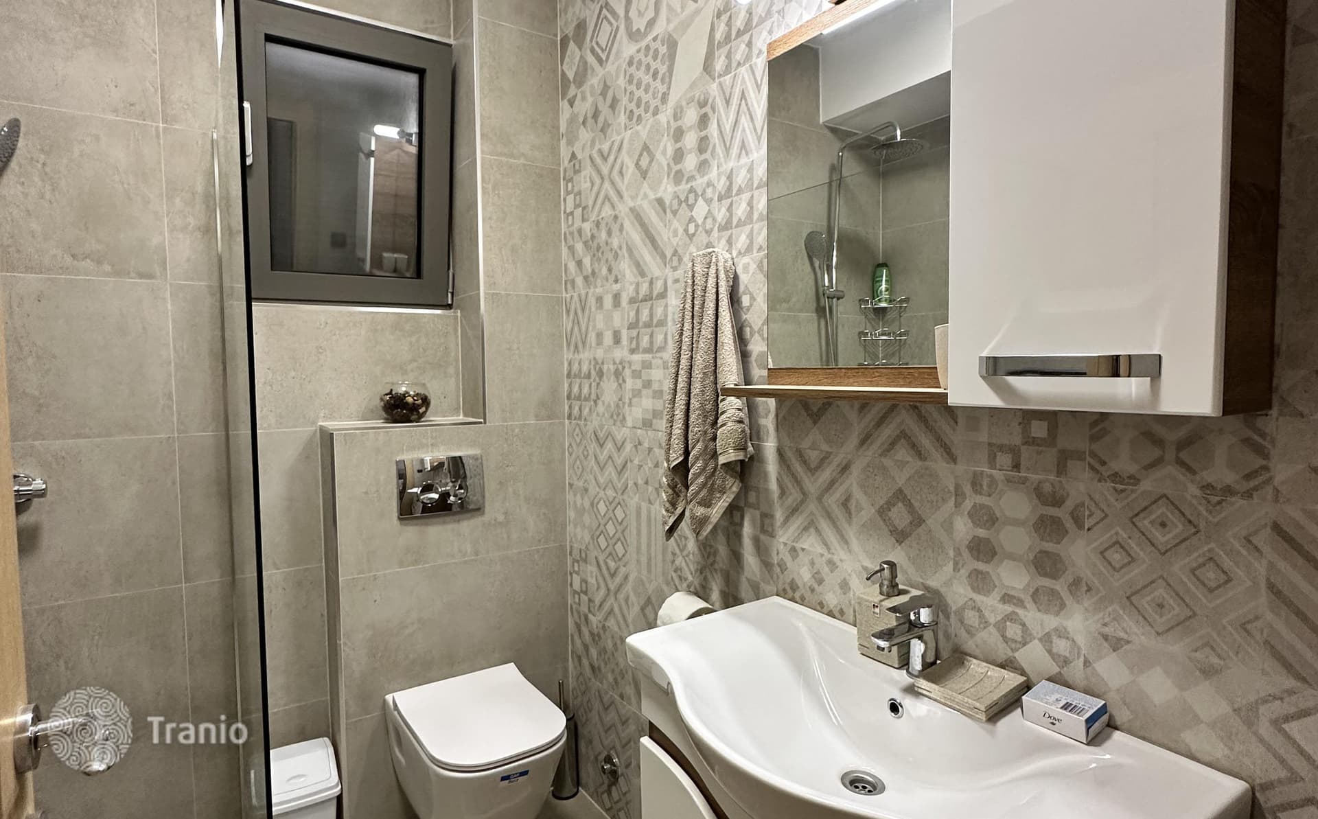 1-Bedroom Apartment with Terrace in Dobrota, Kotor, photo 5