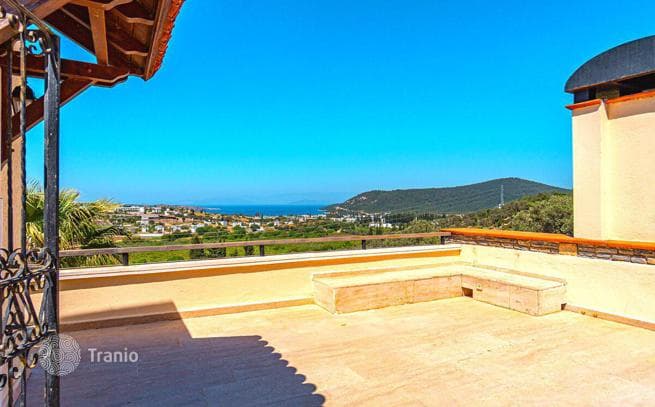 5-Bedroom Stone Villa with Sea View and Roof Terrace in Bodrum, photo 3
