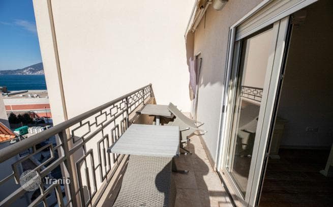 2-Bedroom Apartment with Sea View in Przno, Budva