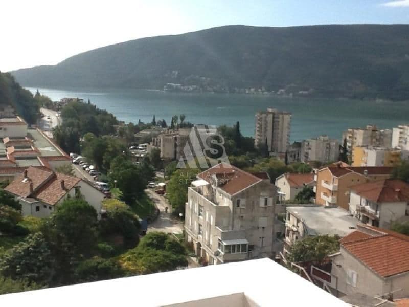 Квартира в Херцег-Нови, Черногория, 75 м²