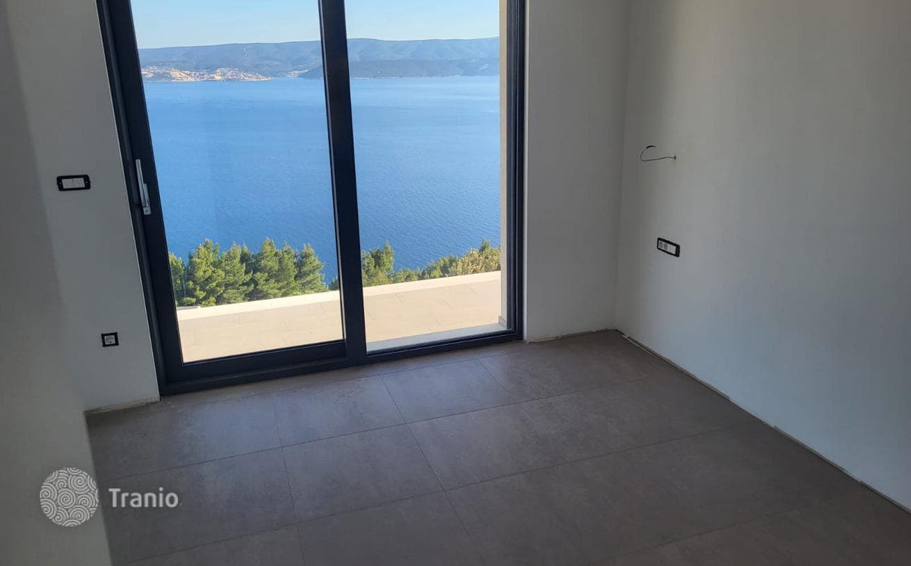 2-Bedroom Villa in Omis, Dalmatia, photo 3