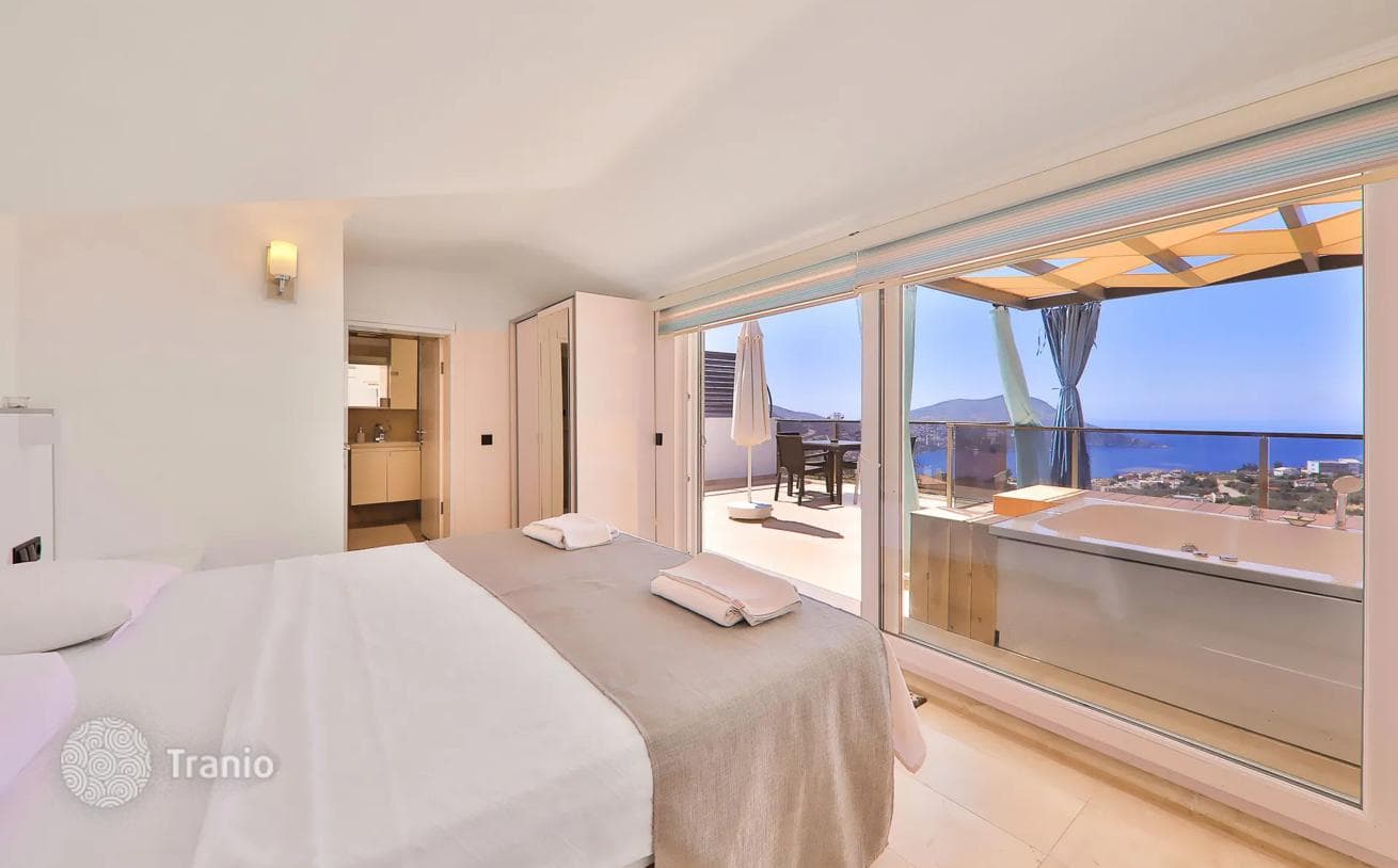 2-Bedroom Villa in Kalkan, photo 4