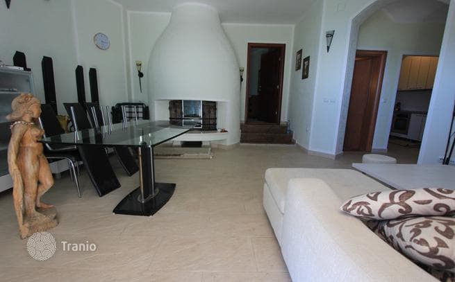 Furnished Apartment with Private Garden 50 m from the Sea in Herceg Novi, photo 2