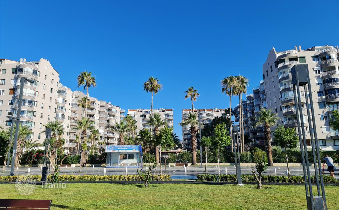 2-Bedroom (2+1) Apartment with Sea View in Konyaalti, Antalya