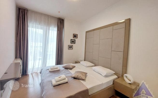 1-Bedroom Apartment with City View in Budva, photo 5