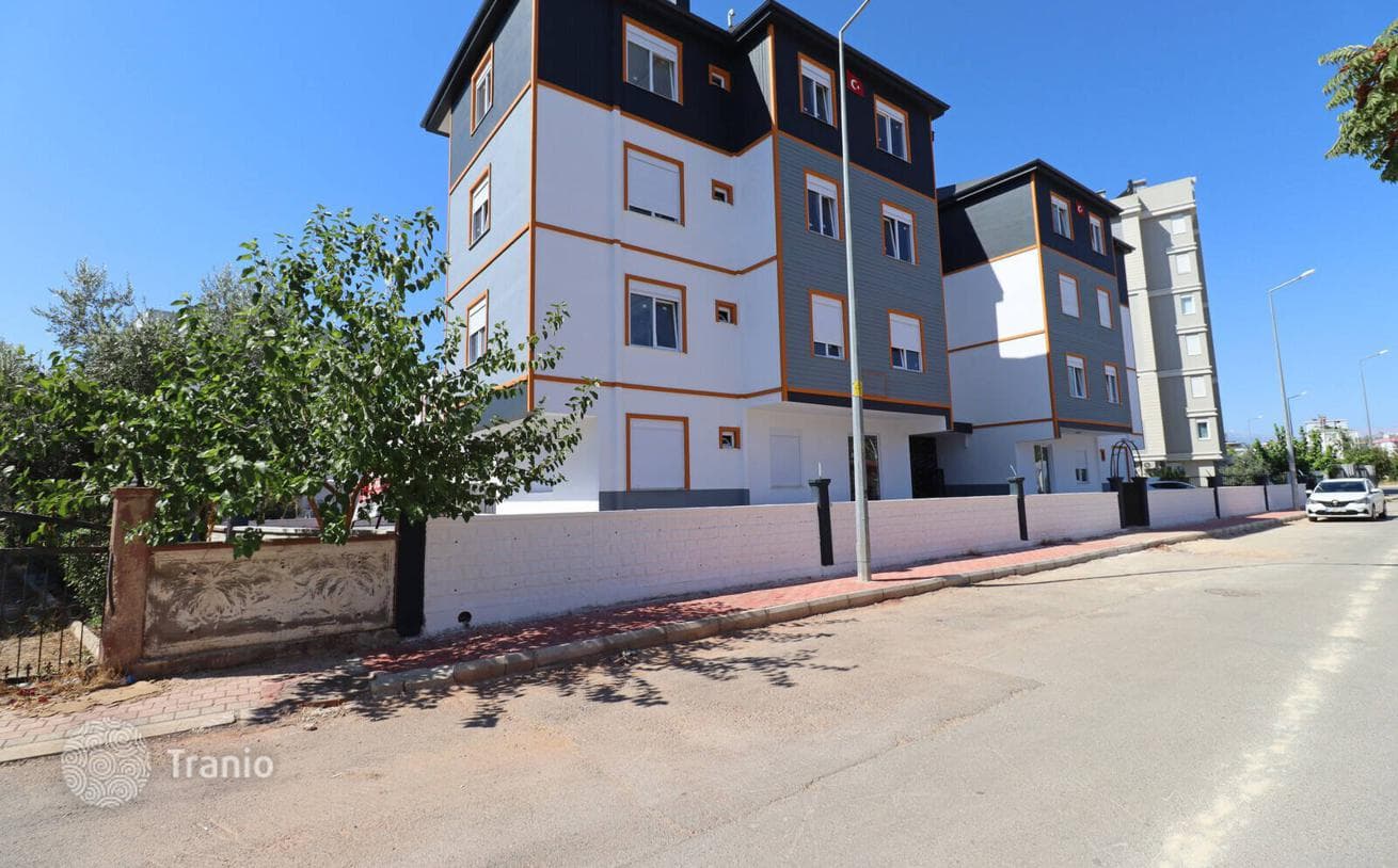 3-Bedroom Apartment with Balcony in Kepez, Antalya