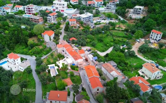 1,200 m² Land Plot 300 m from the Sea in Reževići, Budva, photo 2