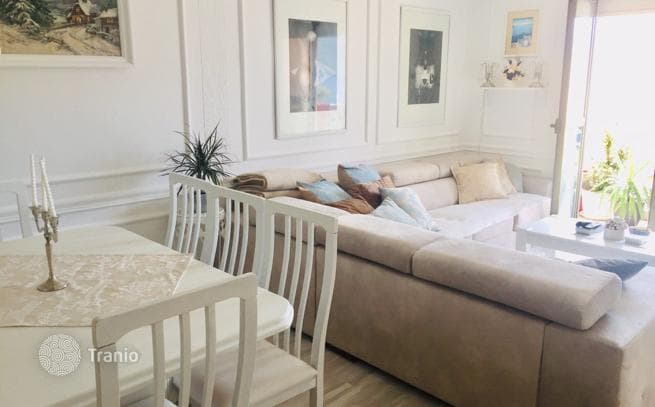 2-Bedroom Apartment with Terrace 100 m from the Sea in Baosici, Budva