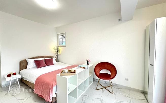 1-Bedroom Apartment with Garden Access in Djenovici, Herceg Novi