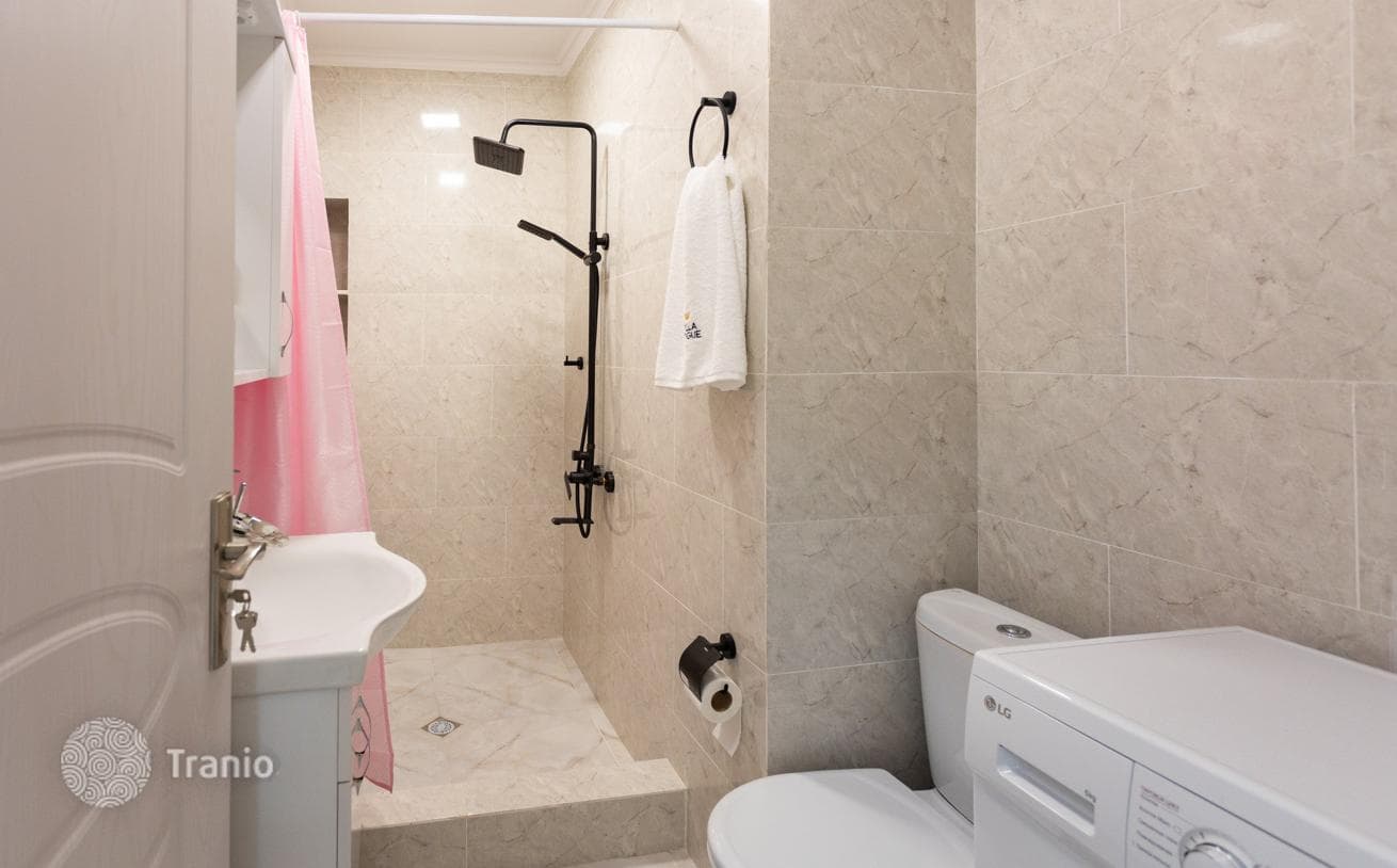 1-Bedroom Apartment on the Second Line from the Beach in Batumi, photo 5