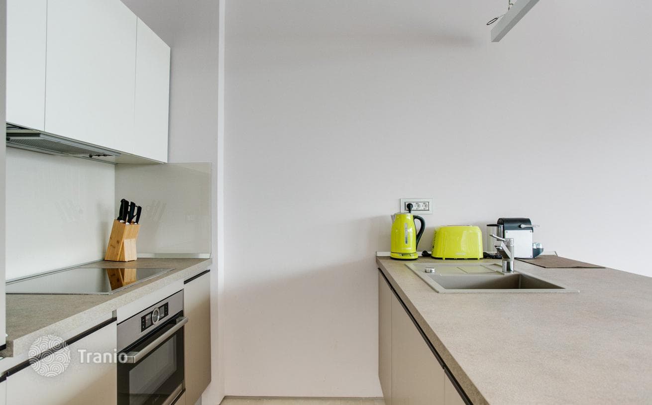 2-Bedroom Beachfront Apartment with Sea and City Views in Budva, photo 3
