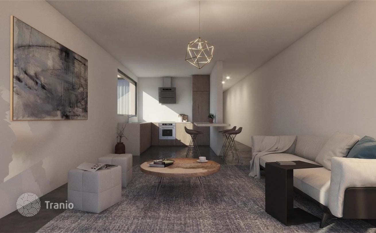 3-Bedroom Apartment with River View in Faro, Algarve