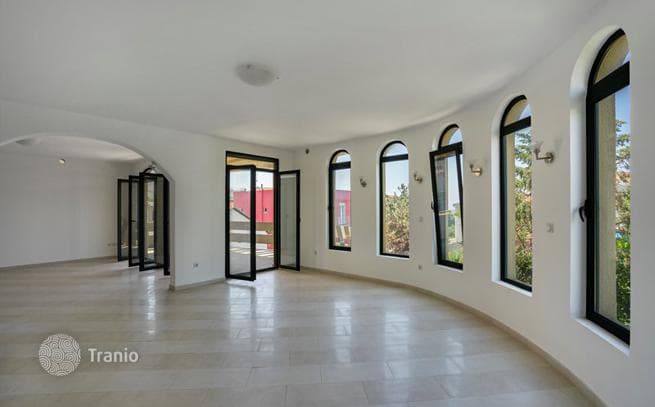 3-Bedroom Villa with Terraces and Sea Views in Utjeha, Montenegro