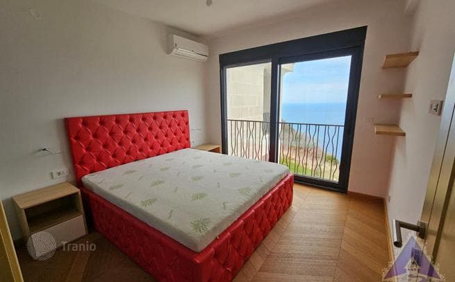 Studio Apartment with Pool View in Sveti Stefan, Budva, photo 3
