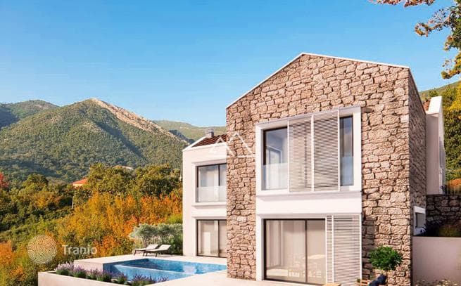 4-Bedroom Villa with Private Pool and Sea Views in Kavach, Tivat, photo 5