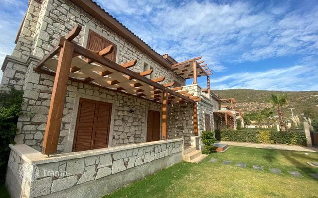 4-Bedroom Stone Villa with Sea Views in Yalikavak, photo 2