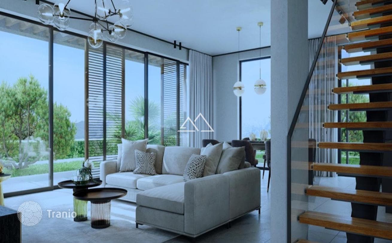 3-Bedroom Villa with Sea View in Herceg Novi, photo 3