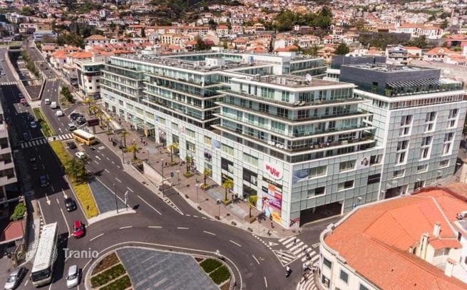 3-Bedroom Apartment with Garage in Funchal