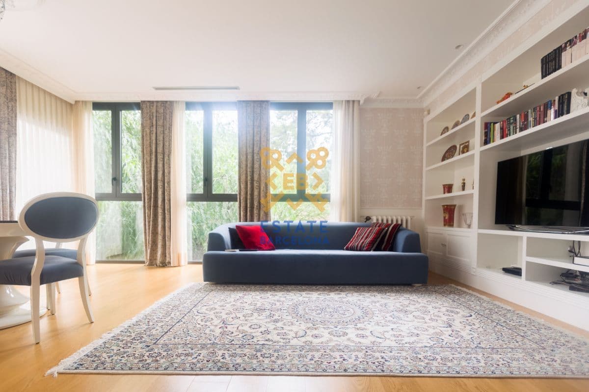 Квартира в Барселоне, Испания, 150 м², фото 2