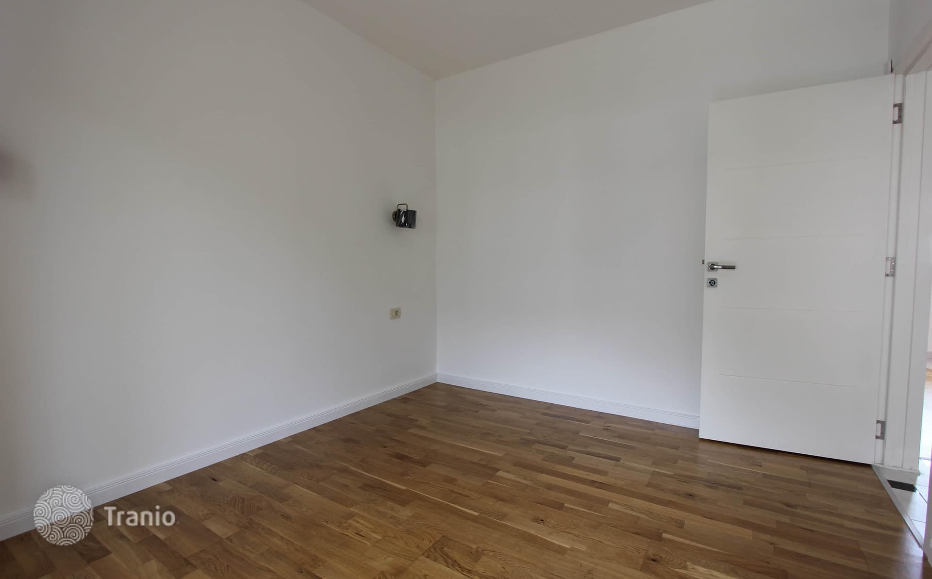 1-Bedroom Apartment with Terraces in Budva, photo 4