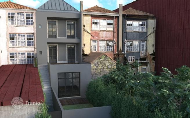2-Bedroom Apartment with Terrace in Porto City Center