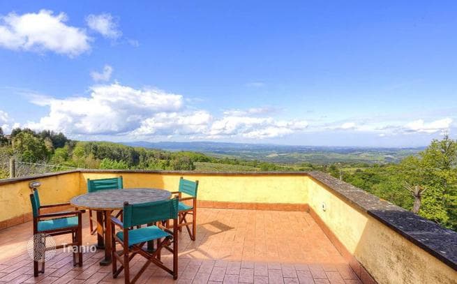 3-Bedroom Apartment in Montaione, Italy, photo 5