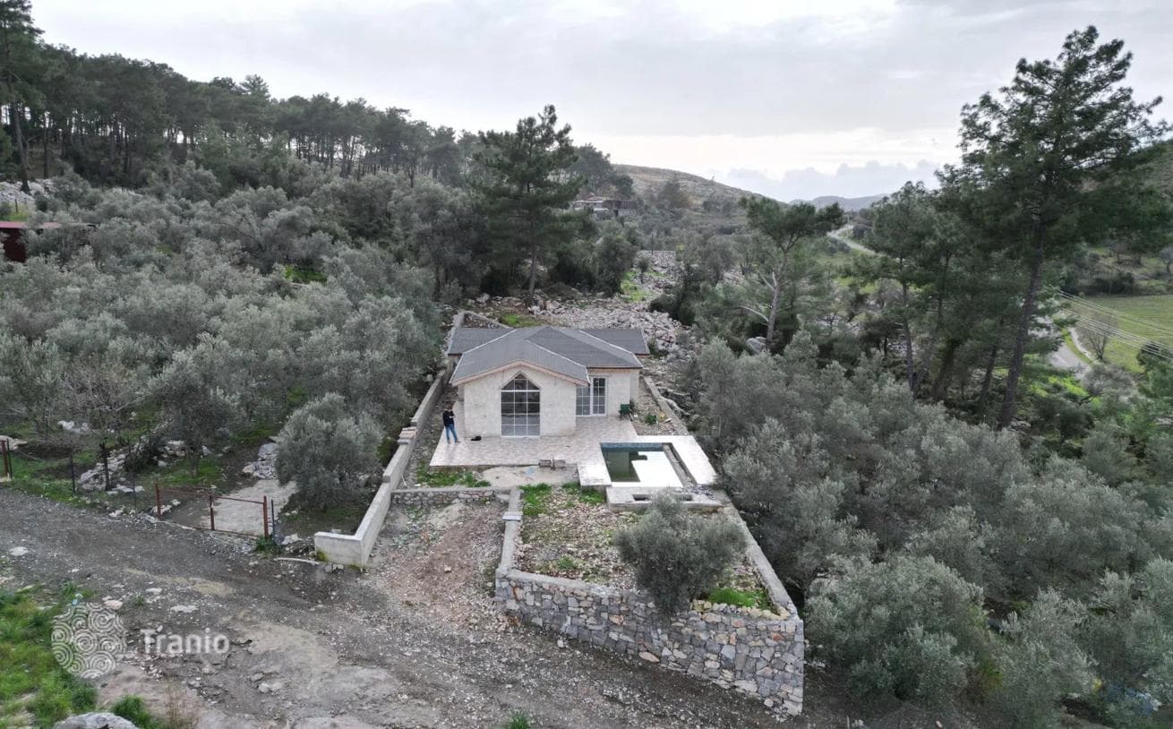 2-Bedroom Villa in Golbasi, photo 4