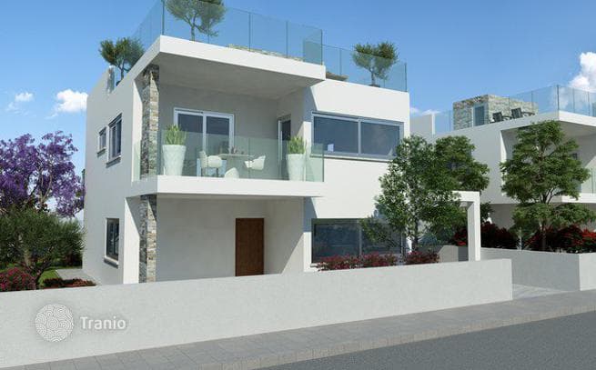 4-Bedroom Villa with Roof Terrace in Limassol