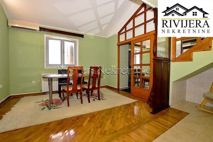 Квартира в Херцег-Нови, Черногория, 90 м²