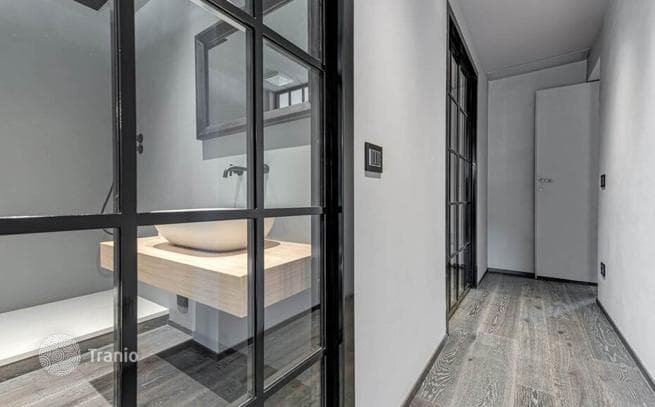 1-Bedroom Apartment in Florence, Italy, photo 5