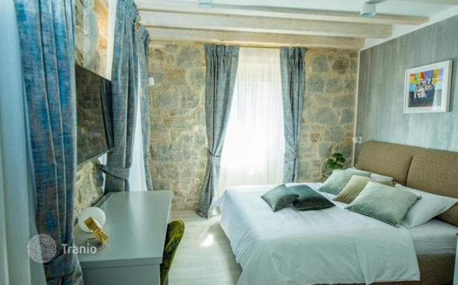 4-Bedroom Villa in Kastela-Luksic, Dalmatia, photo 4